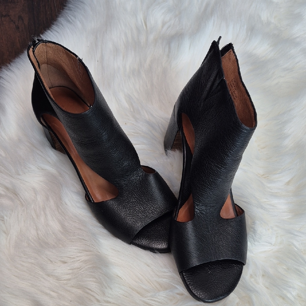 Gentle Souls Black Open-Toe Heels